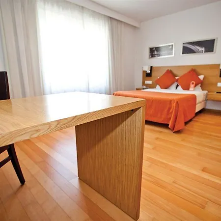 Готель Cristal 4*